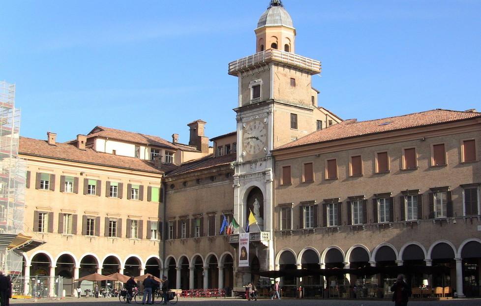 «Cerchiamo spazi per risparmiare affitti» 
