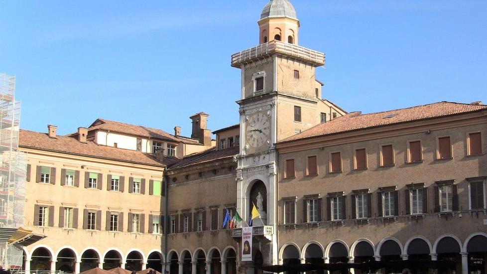 «Cerchiamo spazi per risparmiare affitti»