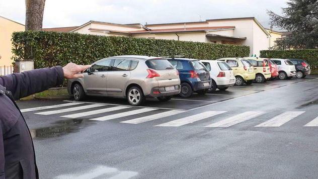 Esasperati dai furti a scuola: «Mettete le telecamere»