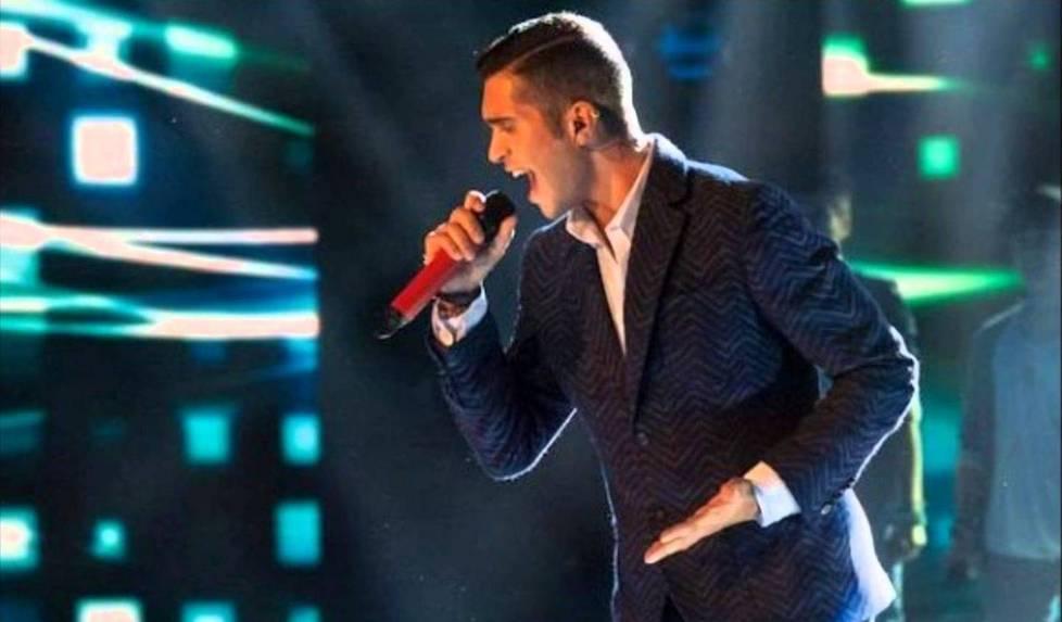 Sanremo, Orosei tifa per Alessandro Mahmood 