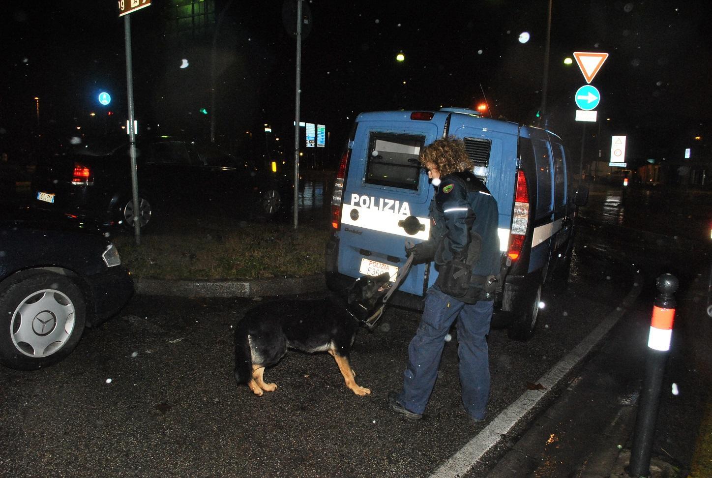 Canti antidroga in servizio