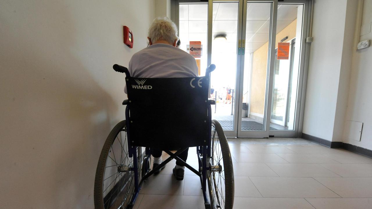 Case di riposo, i familiari degli ospiti: «La gara va annullata»