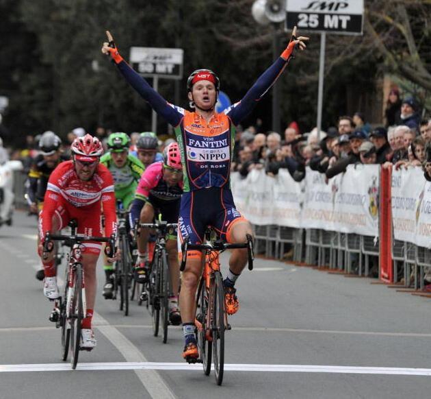  Bole trionfa nel Gp Costa degli Etruschi 