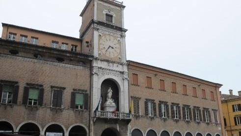 Via a verifiche sugli appalti e rotazione del personale