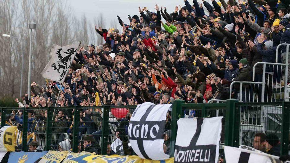 Stadio Borelli sold out e clima rovente