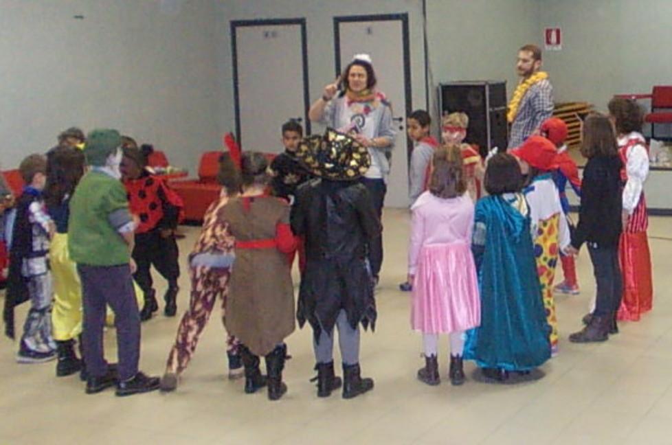 Vezzano, festa per i piccoli e intrigoni davanti alle chiese