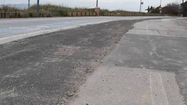 Lavori ai sottoservizi e buche Polemica sul viale Italia