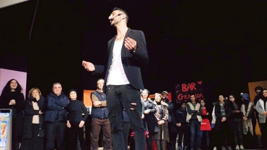 Giovani attori in scena per raccontare storie di vita