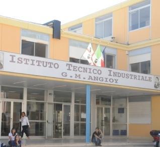 Vivere insieme la scuola, ritorna “Iti in vetrina”