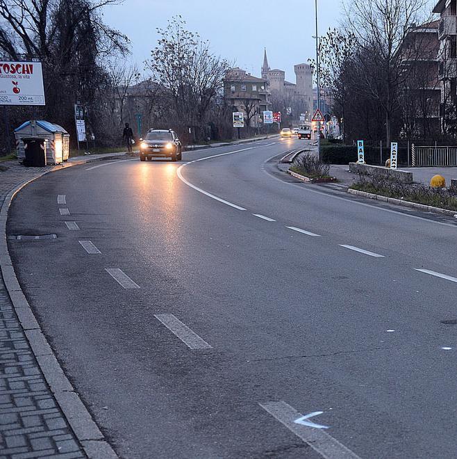 Formica, auto contro scooter Traffico in tilt in via Tavoni