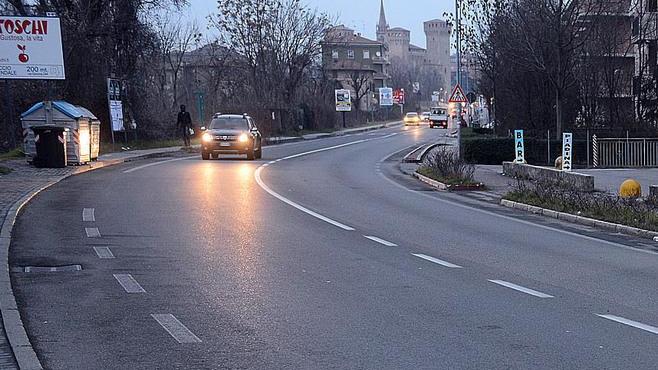 Formica, auto contro scooter Traffico in tilt in via Tavoni