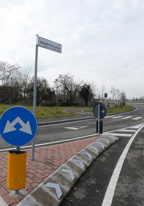 «Aiutatemi a trovare la donna che ha investito mio figlio»