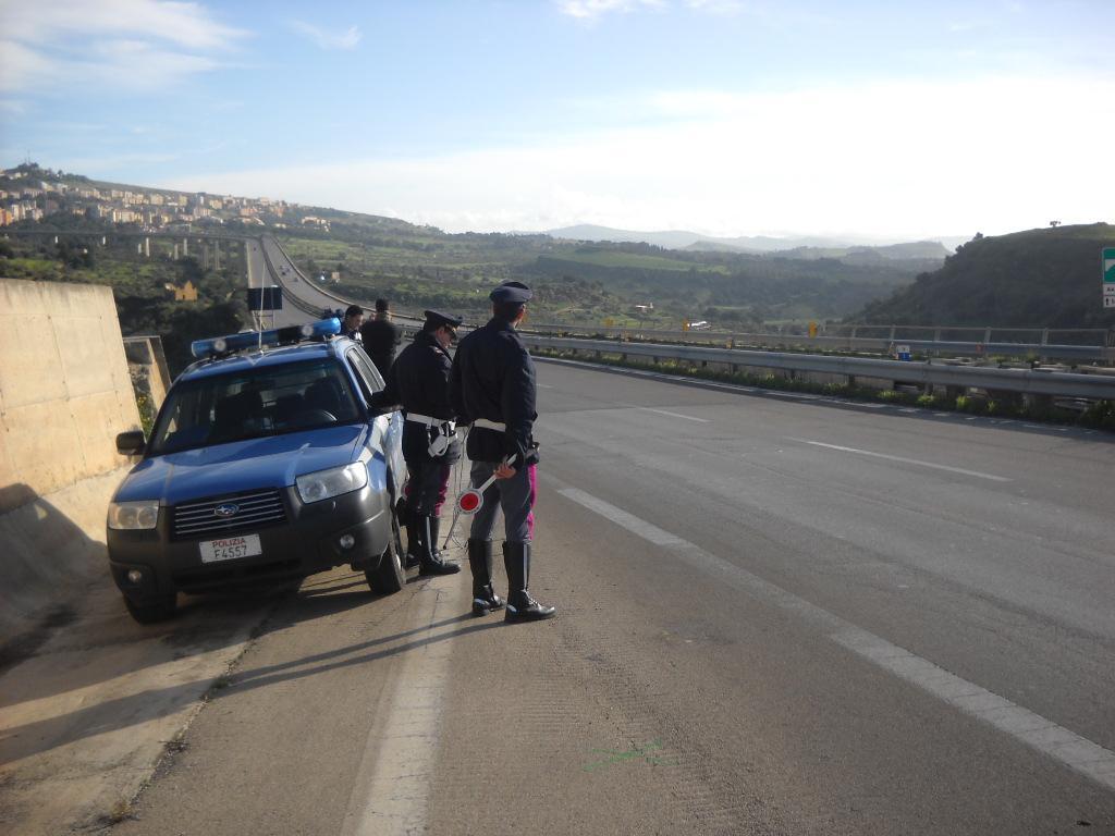 Un posto di blocco della polizia