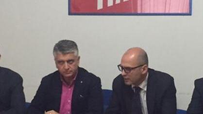 A destra c’è l’ipotesi primarie