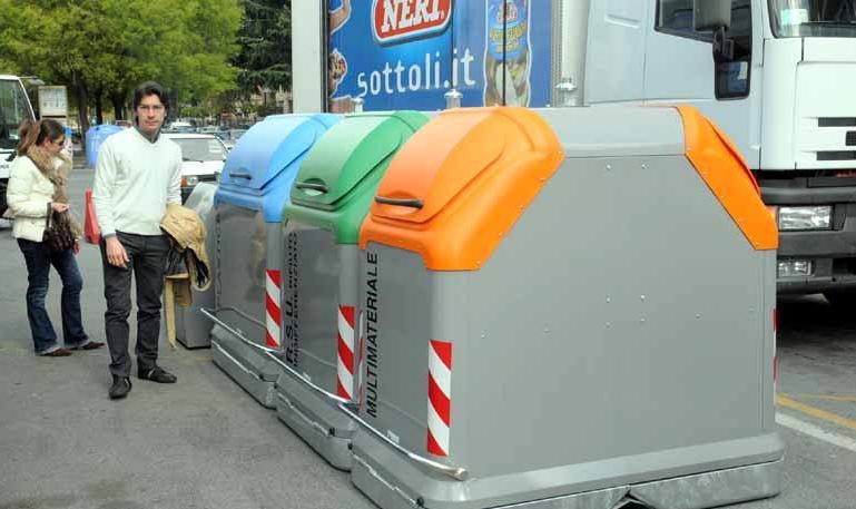 Raccolta dei rifiuti gite nelle fattorie e corsi per i genitori 