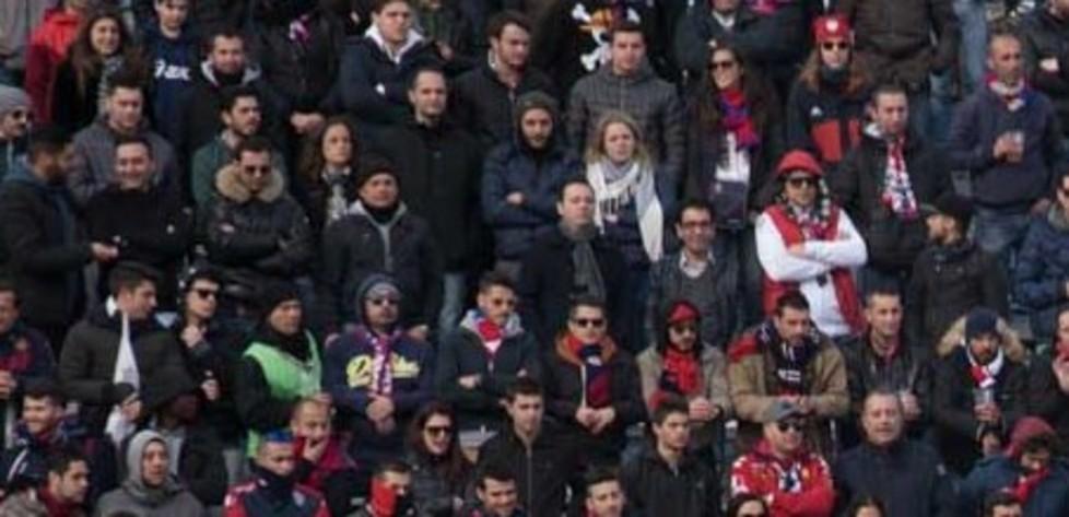 Supporter rossoblù troppo tiepidi nonostante una marcia trionfale