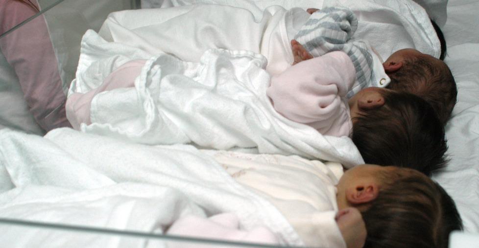 Neonati nel reparto di ostetricia