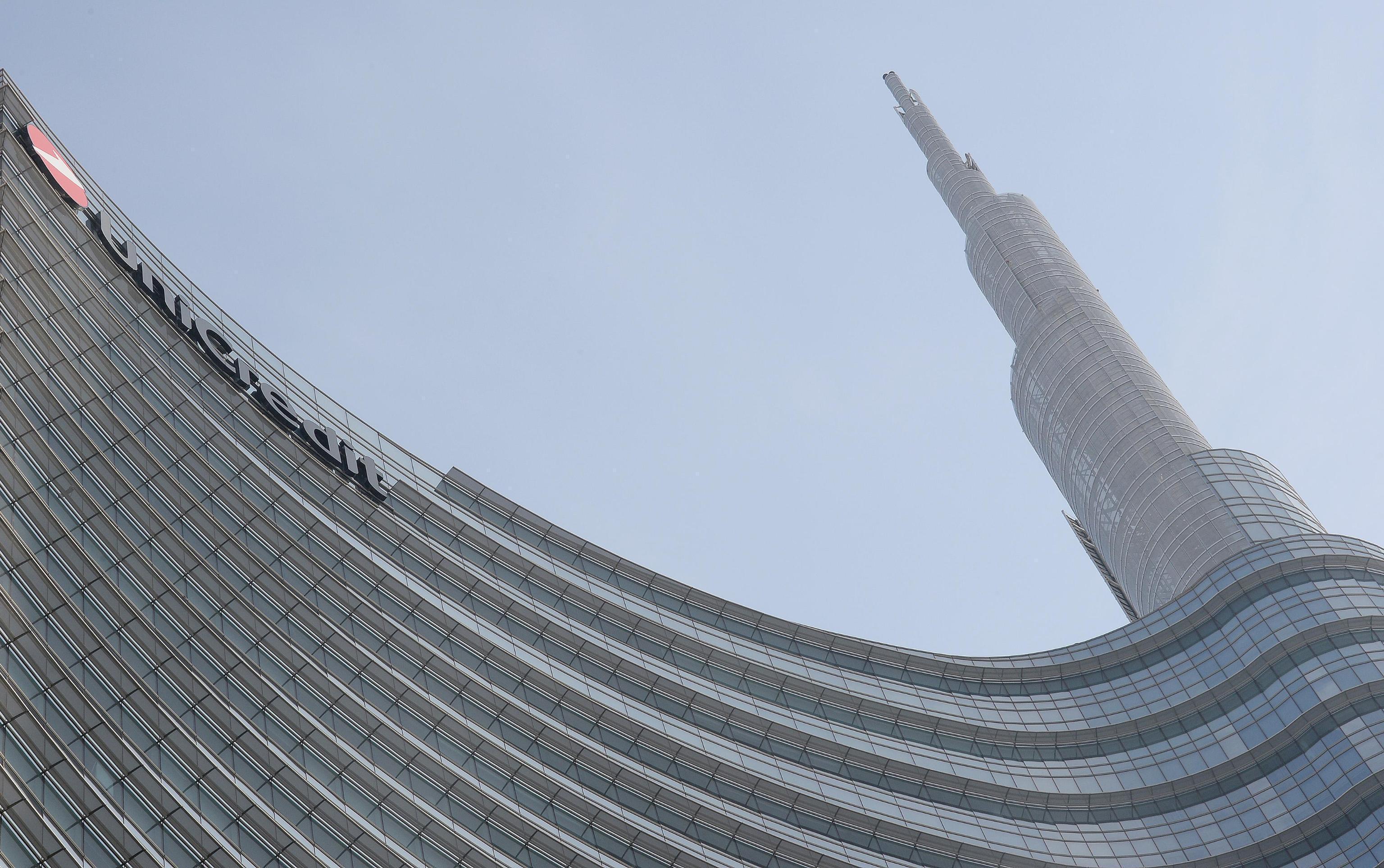 Lavoro: assunzioni con Unicredit. Coca Cola cerca giovani laureati