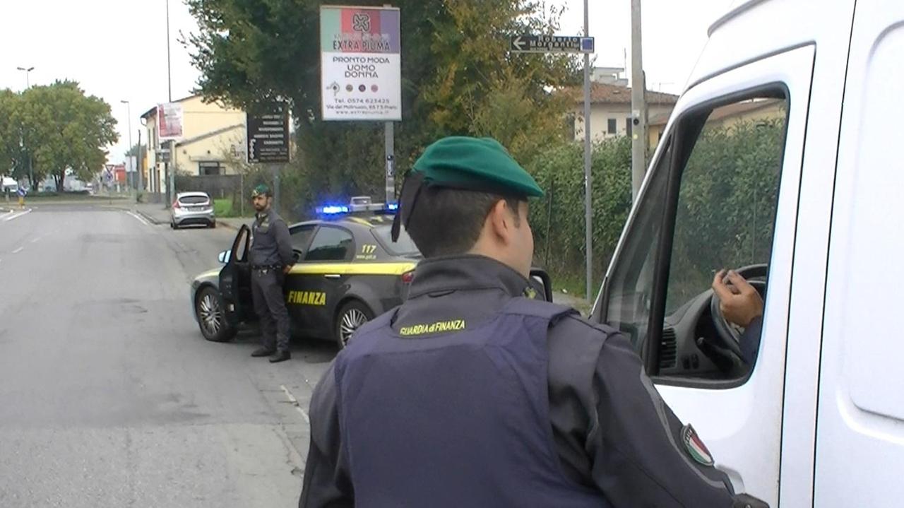 Un posto di controllo della Guardia di Finanza