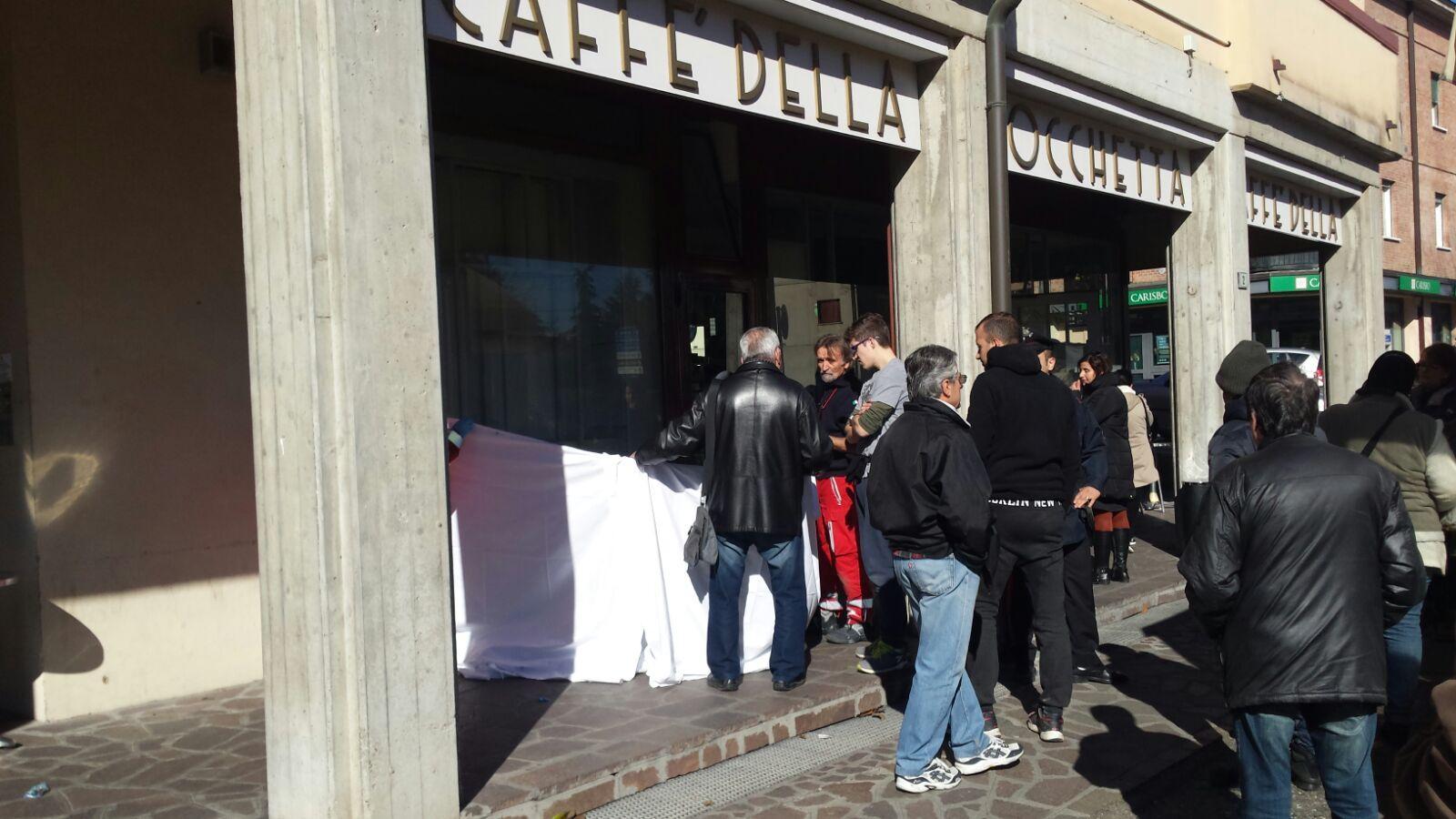 Ucciso da un malore nella piazza del mercato