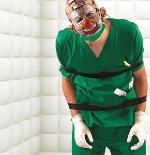 Stasera arriva l’irriverente “Psychiatric Circus”