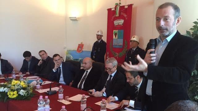 Gilles Simeoni a Badesi al fianco del sindaco Scampuddu e dell'assessore regionale Maninchedda