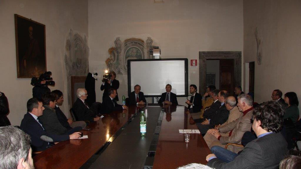 La riunione in Comune tra i vertici Bpvi, categorie economoche, sindacti e Fondazione Cassa