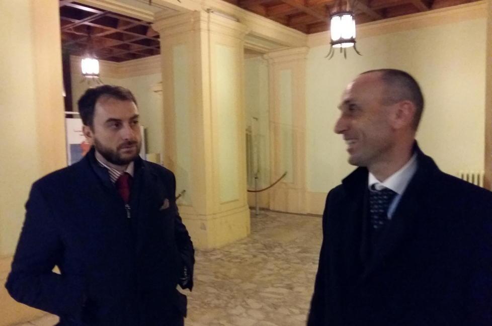 L'avvocato Luca Lanzalone (a destra) col collega Luciano Costantini dello stesso studio legale