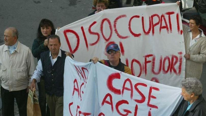 Ora l’emergenza abitativa può separare padri e figli