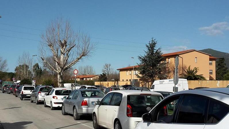 Esplode la rabbia degli automobilisti per il traffico in tilt