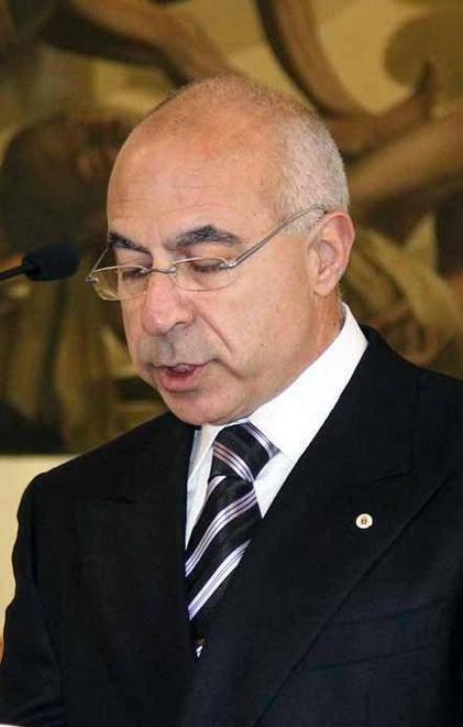 Insulti al capo dei vigili giovane finisce a processo