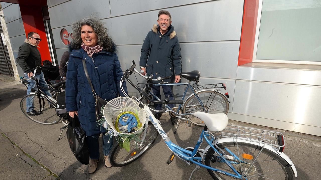 Tecnologia anti ladri, piace la targa per la bici con il microchip