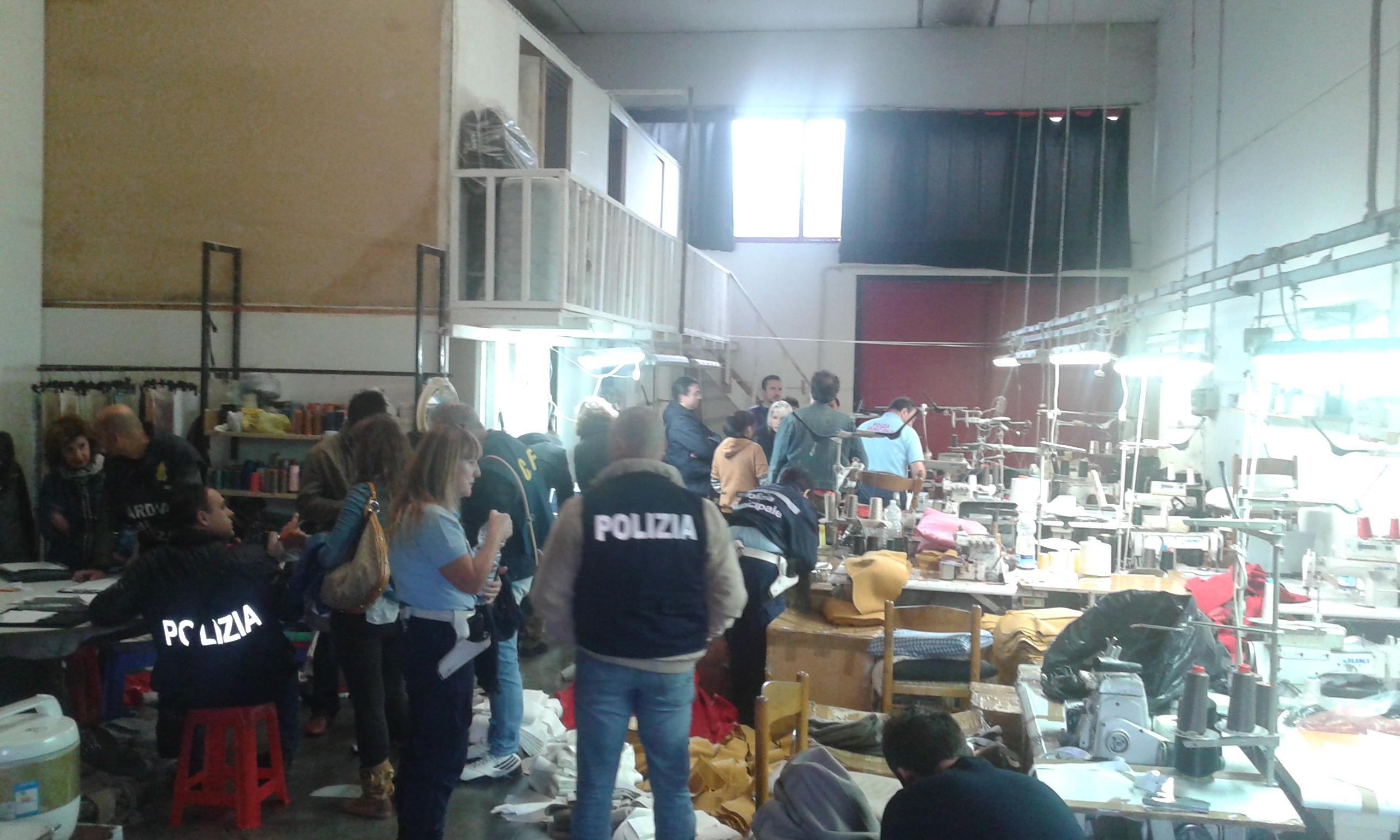 Controlli della task force interforze nelle confezioni cinesi di Prato