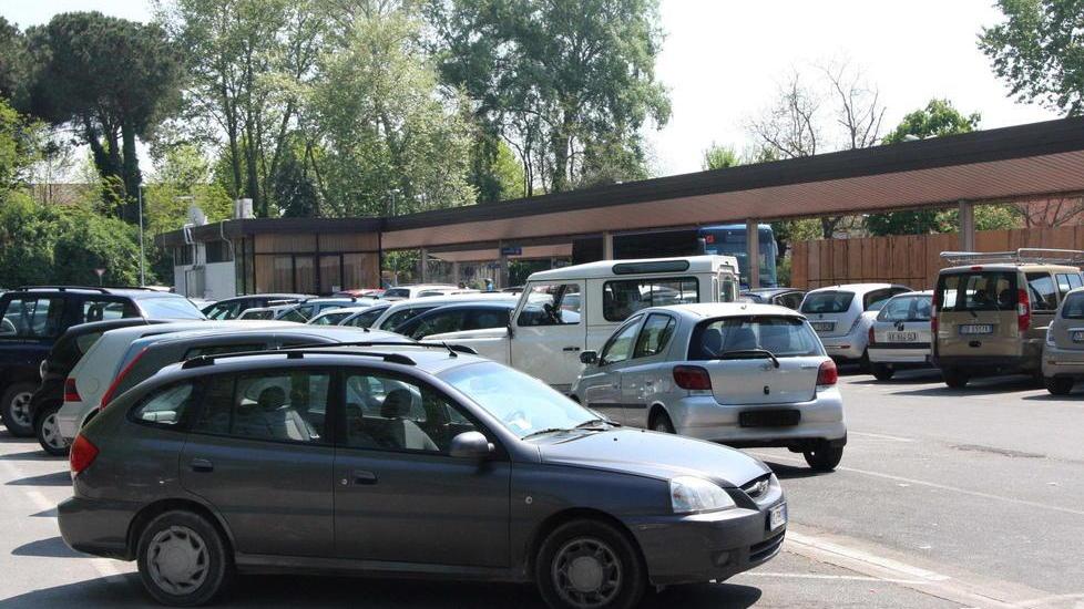 Sorveglianza giorno e notte nell’area del terminal bus