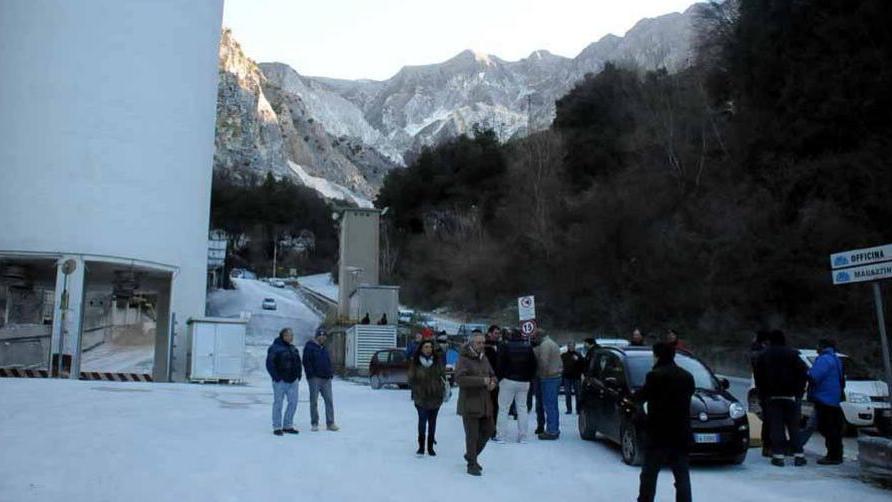 «Operaio licenziato, ennesimo ricatto degli industriali»