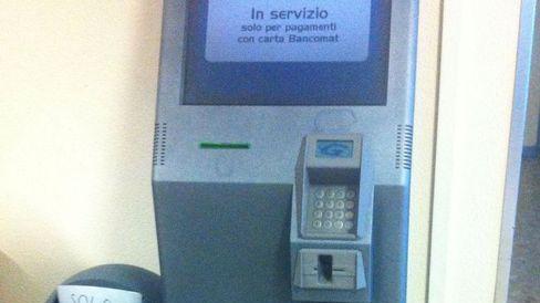 Protesta per il ticket si paga solo col bancomat