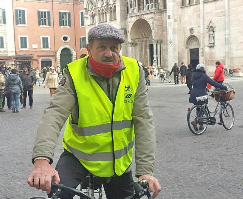 A Cona in bici in 40 minuti Sulla ciclabile che... non c’è 