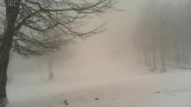 Arriva la neve a Zum Zeri e aprono (in ritardo) le piste