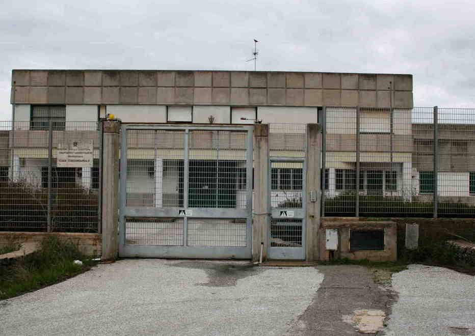 Carcere di Macomer, un anno tra degrado insetti e abbandono 