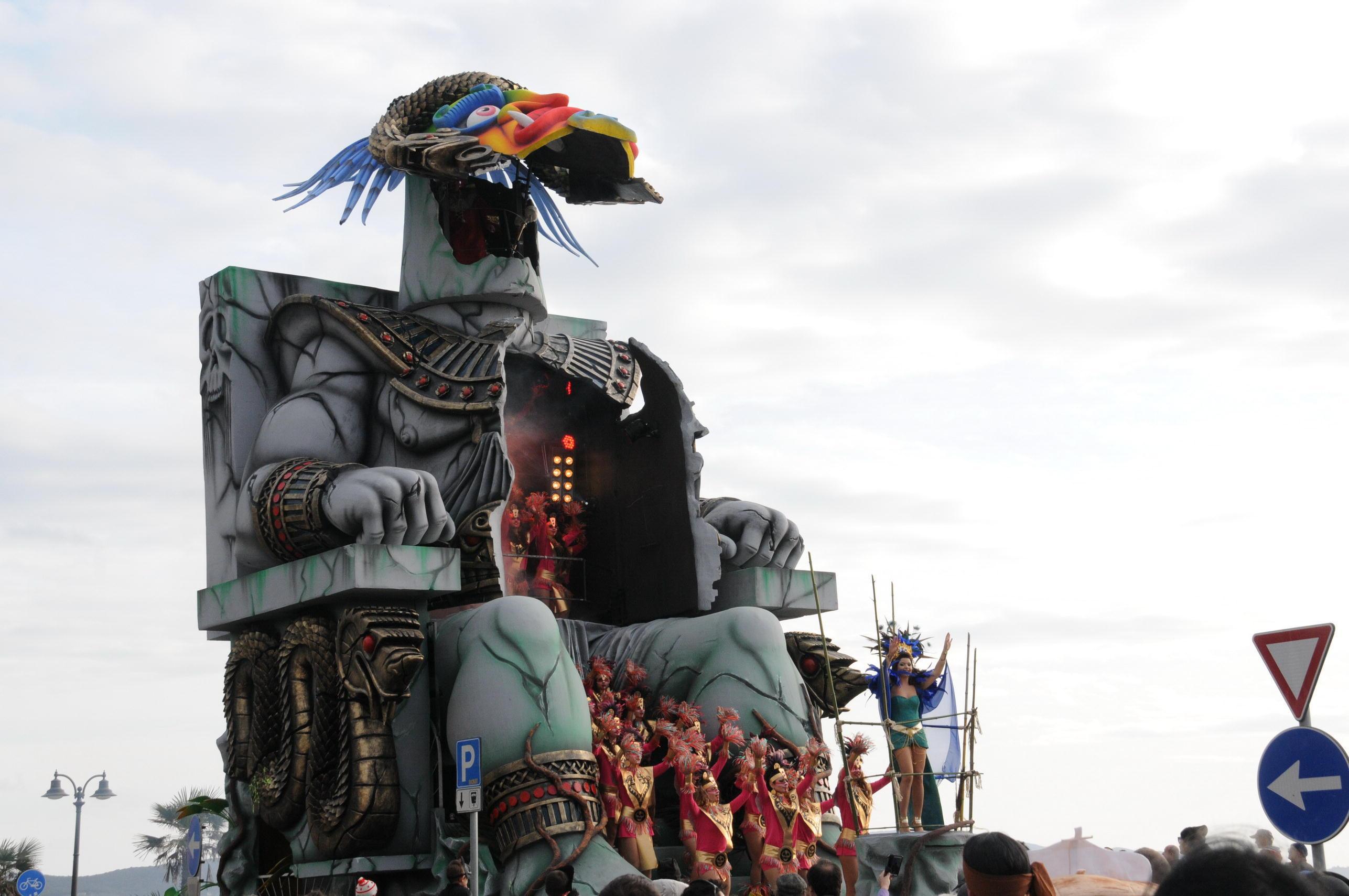 Uno dei carri del Carnevale 2016 di Follonica