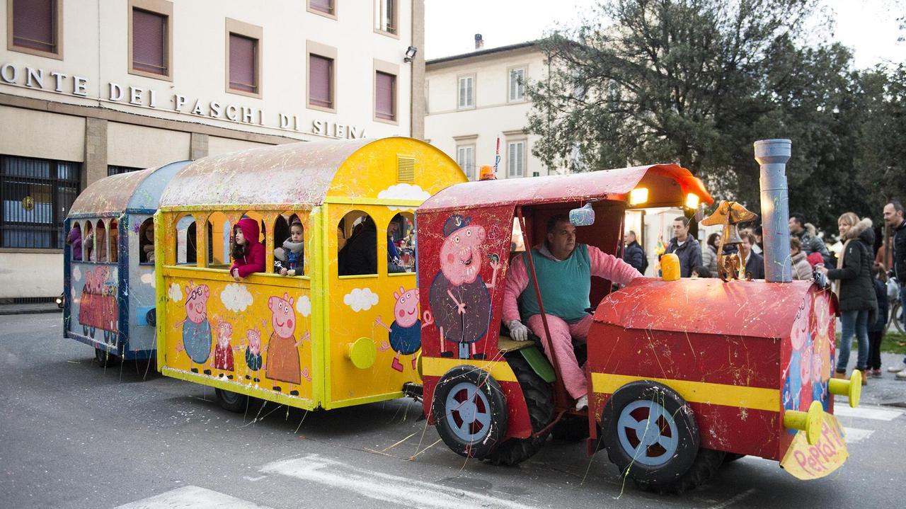 Un carro in piazza della Vittoria