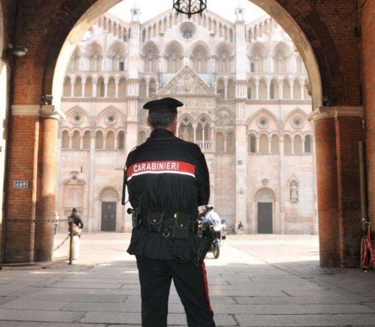 Stalking durante la messa, molestava  preti e fedeli 