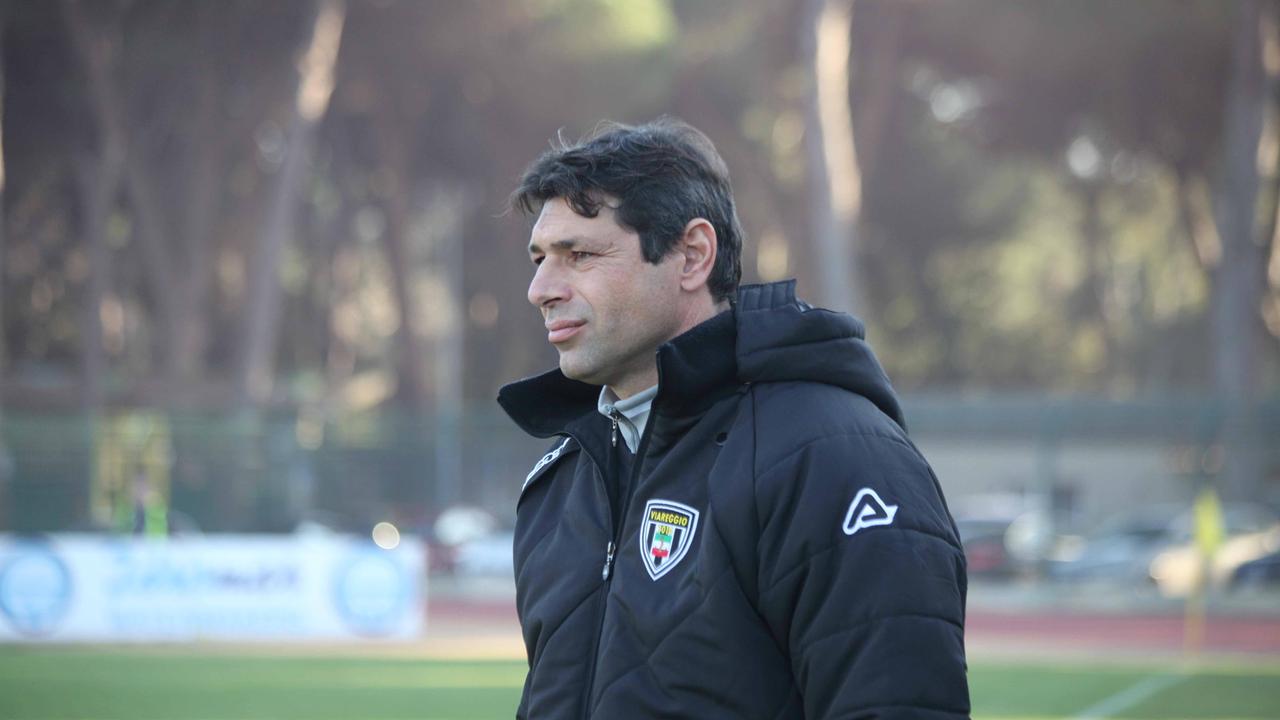 L'allenatore del Viareggio Alessandro Pierini