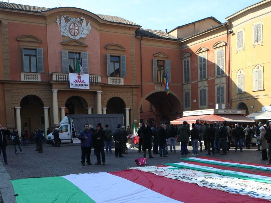 Un Tricolore per le vittime delle Foibe