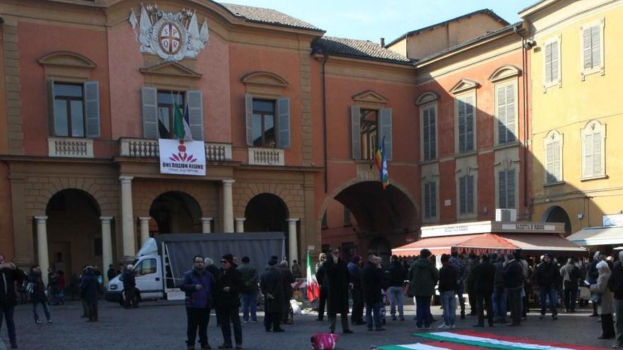 Un Tricolore per le vittime delle Foibe