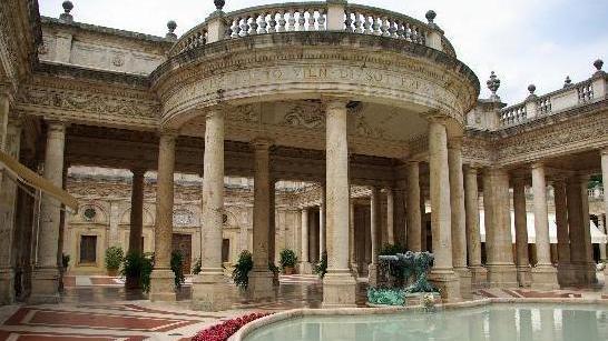 Il Tettuccio, simbolo delle terme di Montecatini (foto Nucci)
