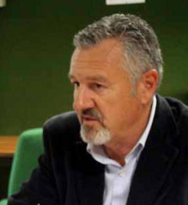Prenotazioni per l’anagrafe scoppia il caso macchinette