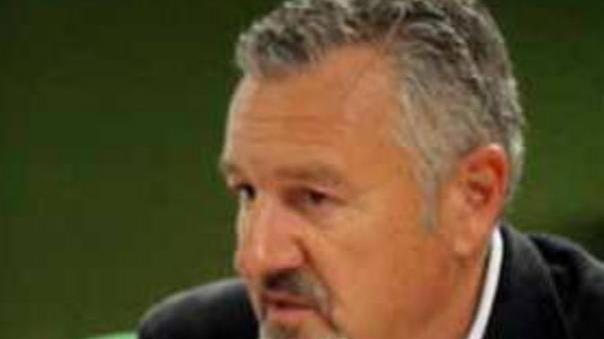 Prenotazioni per l’anagrafe scoppia il caso macchinette