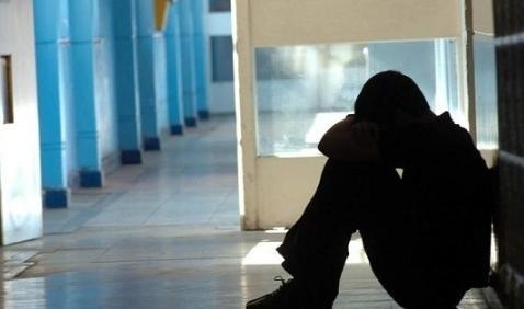 La madre della 12enne: «Basta bulli, educhiamoli» 
