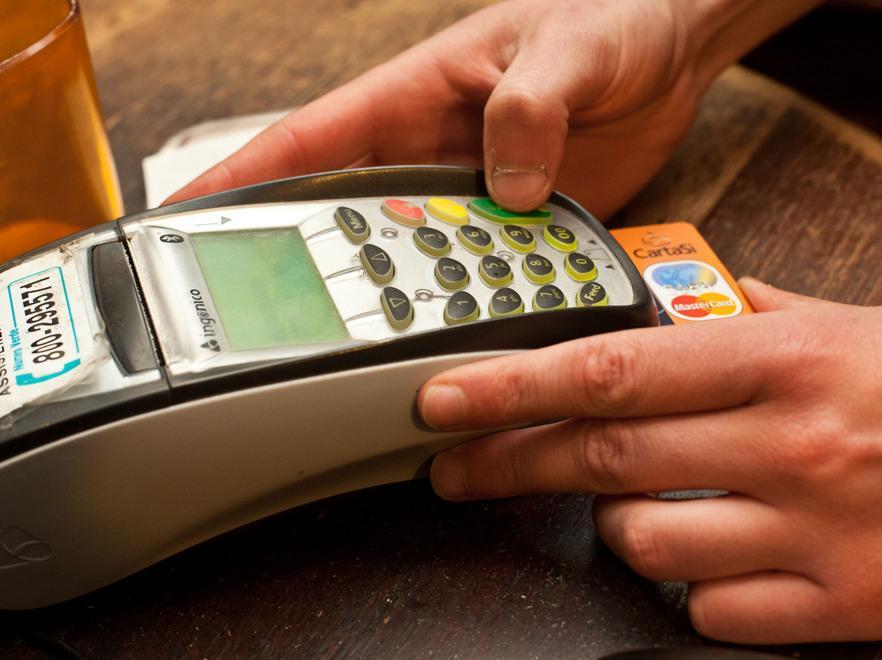 Troppi costi sulla moneta elettronica 